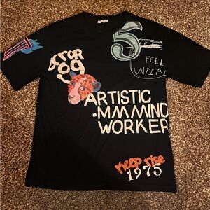 A black Zara t shirt that is a men's medium. In super good condition.